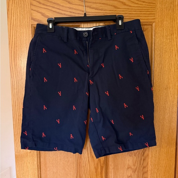 Old Navy Men's Navy Shorts with Red Accents - Picture 1 of 6